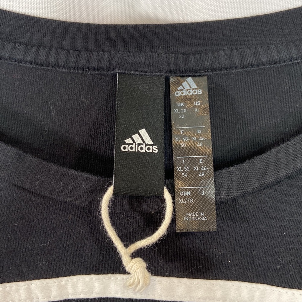 Adidas cropped tri-stripe crop top XL - Picture 11 of 16